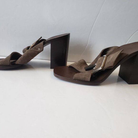 Boemos mules featuring comfortable footbeds and natural materials. Size 38 - Picture 7 of 16
